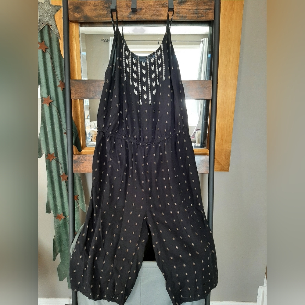Old Navy jumper/ Beach cover up with adjustable straps